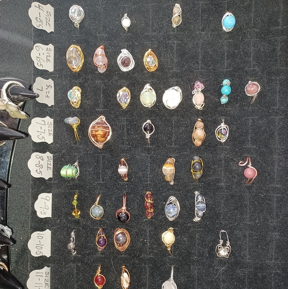 Various rings - Picture 2 of 2